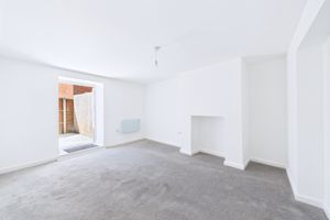 Bedroom (2)- click for photo gallery